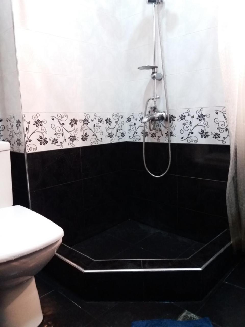 Mari Apartment 巴统 外观 照片